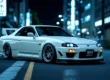 Carro esportivo japonês com preparação discreta estilo JDM e rodas de performance em um cenário urbano noturno.